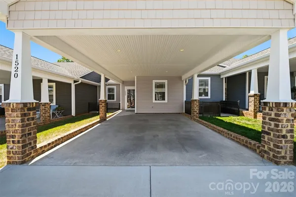 Property Slideshow image 3 of 33 | 1520 28th street ln, Hickory, NC, 28602