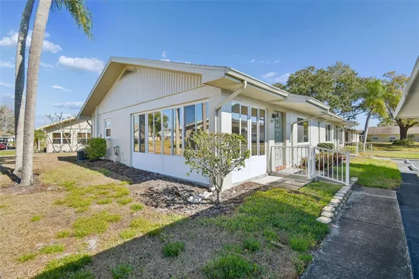 Property Slideshow image 2 of 69 | 2211 grenadier dr 140, Sun City Center, FL, 33573