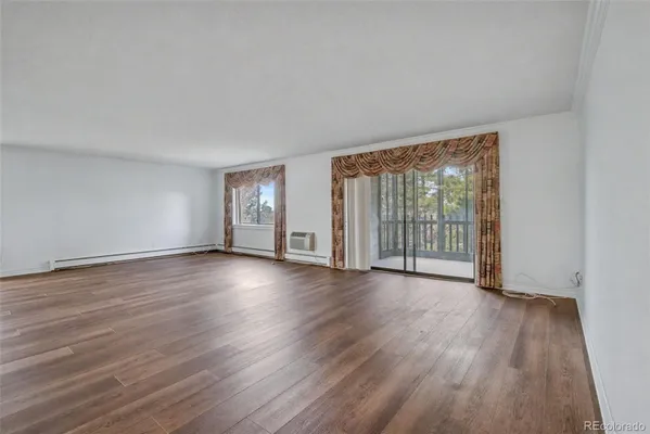 Property Slideshow image 3 of 50 | 14390 e marina dr 302, Aurora, CO, 80014