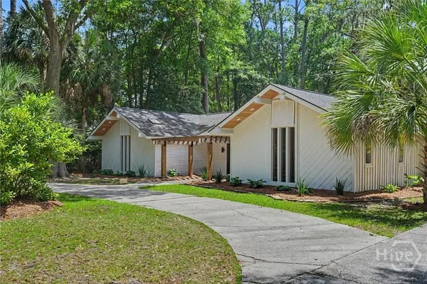 Property Slideshow image 2 of 47 | 2 senauki ln, Savannah, GA, 31411