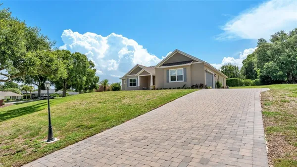 Property Slideshow image 2 of 78 | 5701 crestview dr, Lady Lake, FL, 32159