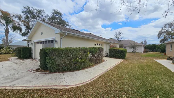 Property Slideshow image 3 of 21 | 21516 castle view ct, Leesburg, FL, 34748