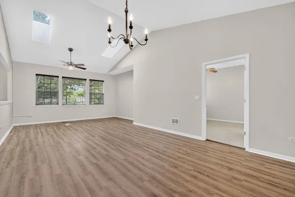 Property Slideshow image 3 of 19 | 21533 papoose lake ct, Crest Hill, IL, 60403