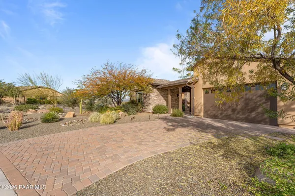 Property Slideshow image 3 of 68 | 3775 gold ridge rd, Wickenburg, AZ, 85390