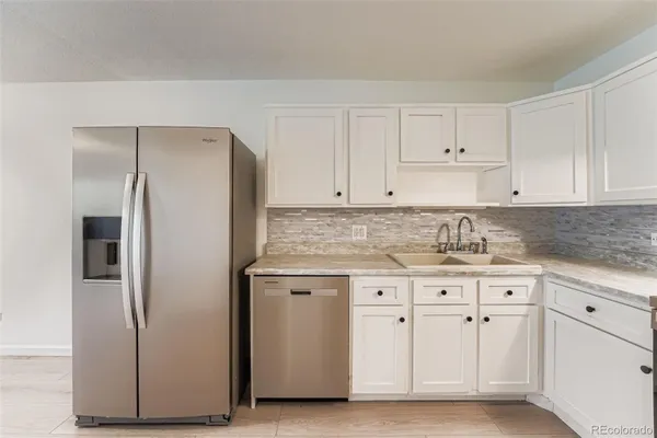 Property Slideshow image 3 of 31 | 705 s alton way 5c, Denver, CO, 80247