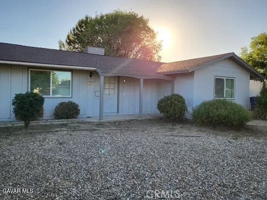 Property Slideshow image 3 of 20 | 325 oak fair way, Bakersfield, CA, 93309