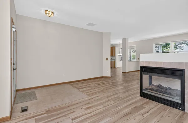 Property Slideshow image 3 of 22 | 1490 w ludington cir, Romeoville, IL, 60446