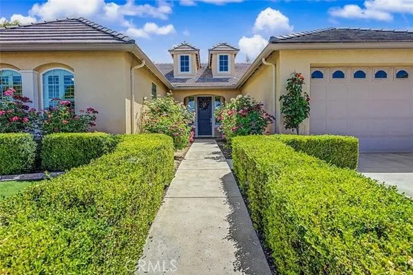Property Slideshow image 2 of 58 | 118 guilden grv, Bakersfield, CA, 93312