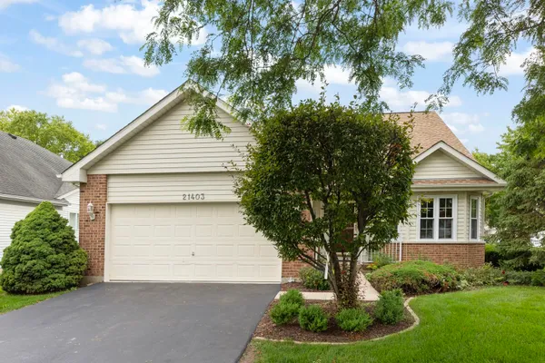 Property Slideshow image 2 of 45 | 21403 w sycamore dr, Plainfield, IL, 60544