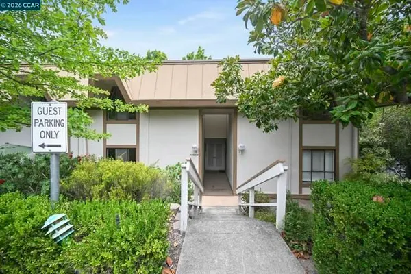 Property Slideshow image 2 of 43 | 1525 canyonwood ct 3, Walnut Creek, CA, 94595