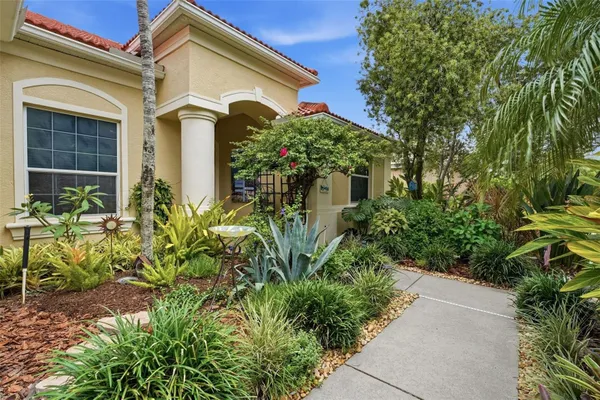 Property Slideshow image 2 of 48 | 6316 cormorant ct, Bradenton, FL, 34203