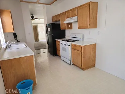 Property Slideshow image 3 of 14 | 19015 primrose ln, Apple Valley, CA, 92308