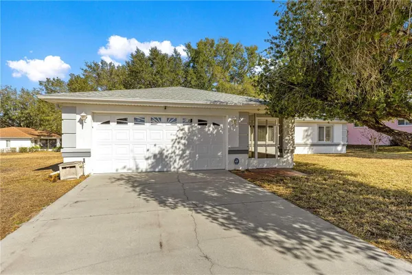 Property Slideshow image 2 of 39 | 6115 sw 104th st, Ocala, FL, 34476