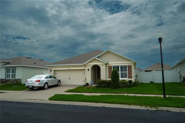 Property Slideshow image 2 of 38 | 3184 royal tern dr, Winter Haven, FL, 33881