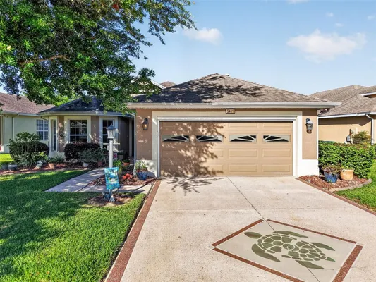 Property Slideshow image 3 of 51 | 5401 aurora dr, Leesburg, FL, 34748