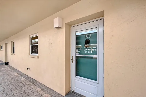 Property Slideshow image 3 of 65 | 1300 n portofino dr apt 103, Sarasota, FL, 34242