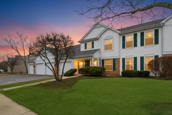 Property Slideshow image 2 of 31 | 13833 s balsam ln d, Plainfield, IL, 60544