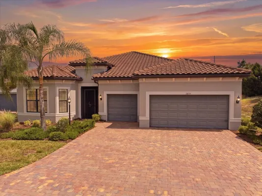 Property Slideshow image 2 of 65 | 18115 littleton pl, Bradenton, FL, 34202