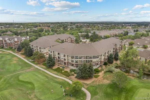 Property Slideshow image 2 of 32 | 2894 w riverwalk cir b210, Littleton, CO, 80123