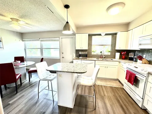 Property Slideshow image 3 of 15 | 6997 versailles n n/a, Pinellas Park, FL, 33781