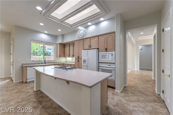 Property Slideshow image 3 of 35 | 2563 collinsville dr, Henderson, NV, 89052