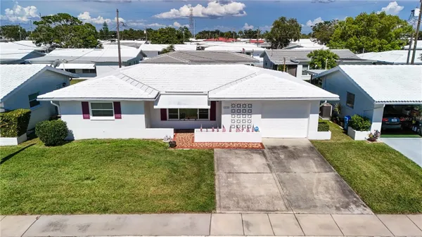 Property Slideshow image 2 of 52 | 10139 44th way n # 10139, Pinellas Park, FL, 33782