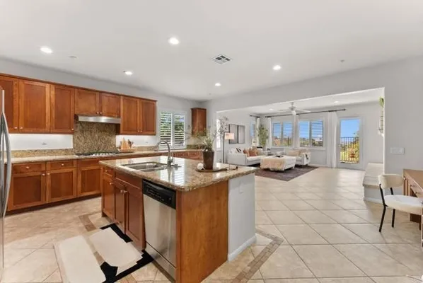 Property Slideshow image 3 of 44 | 10570 aspen gln, Escondido, CA, 92026