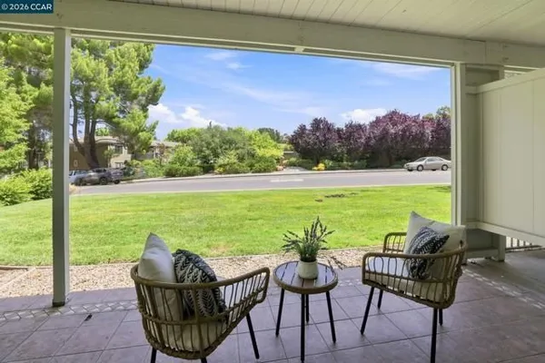 Property Slideshow image 2 of 46 | 1100 singingwood ct 2, Walnut Creek, CA, 94595