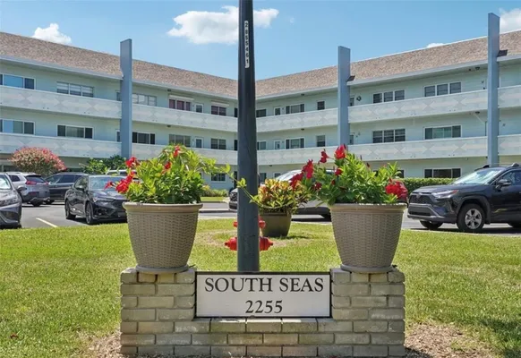 Property Slideshow image 2 of 31 | 2284 philippine dr 59, Clearwater, FL, 33763