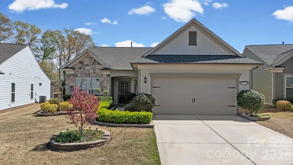 Property Slideshow image 3 of 42 | 952 kirby dr, Fort Mill, SC, 29715