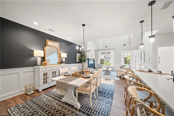 Property Slideshow image 3 of 25 | 4605 longleaf pl, Chesapeake, VA, 23321