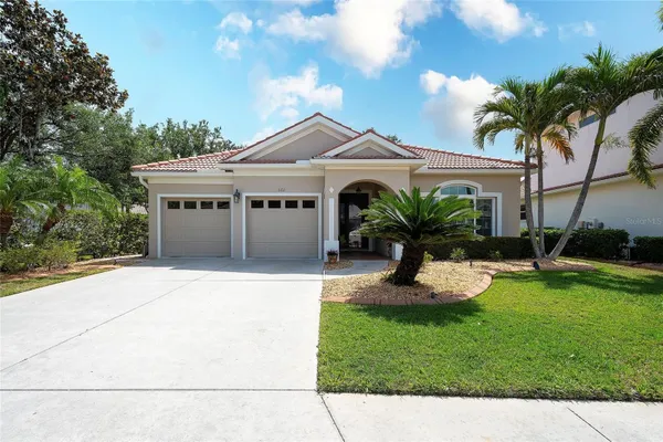 Property Slideshow image 2 of 44 | 6711 tailfeather way, Bradenton, FL, 34203