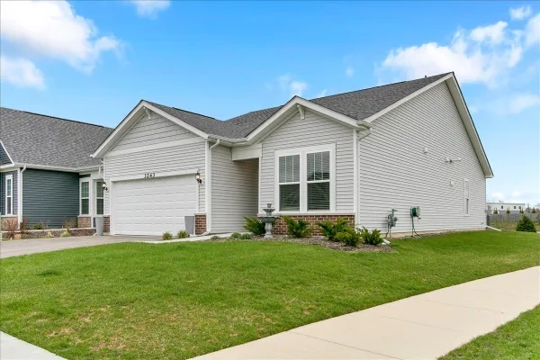 Property Slideshow image 3 of 27 | 3243 sweetgrass cir, Aurora, IL, 60503