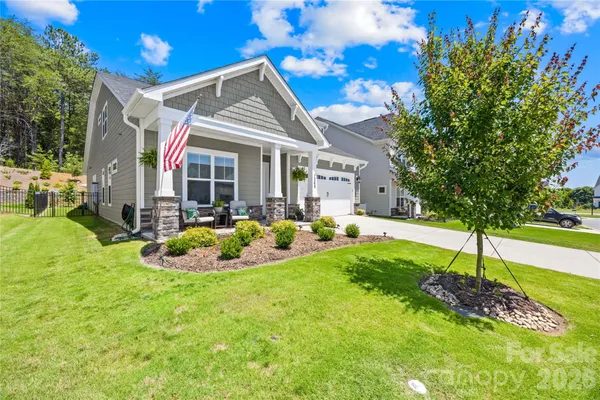 Property Slideshow image 3 of 44 | 1368 cedardale ln, Denver, NC, 28037