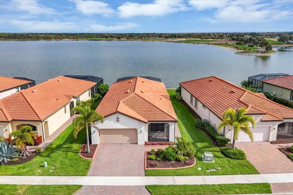 Property Slideshow image 2 of 100 | 24172 spartina dr, Venice, FL, 34293