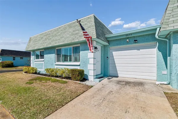 Property Slideshow image 2 of 72 | 6875 monte carlo n # 6875, Pinellas Park, FL, 33781