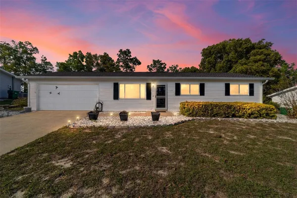 Property Slideshow image 2 of 39 | 8329 sw 105th pl, Ocala, FL, 34481