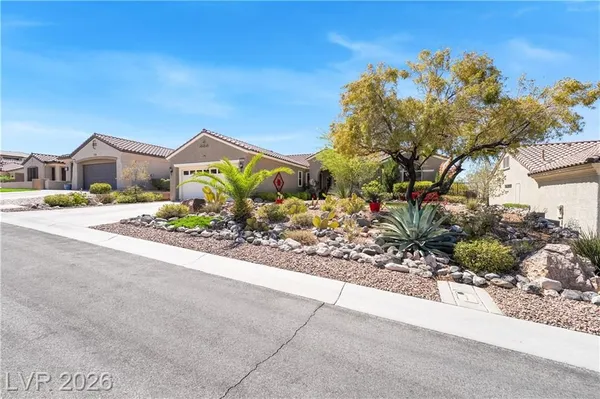 Property Slideshow image 3 of 79 | 2893 foxtail creek ave, Henderson, NV, 89052