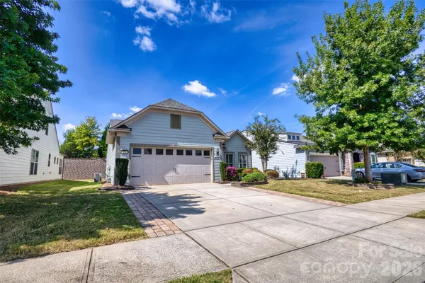 Property Slideshow image 3 of 48 | 353 harvest valley ln, Fort Mill, SC, 29715