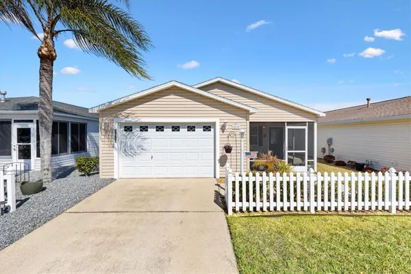 Property Slideshow image 2 of 33 | 2737 craven way, The Villages, FL, 32162