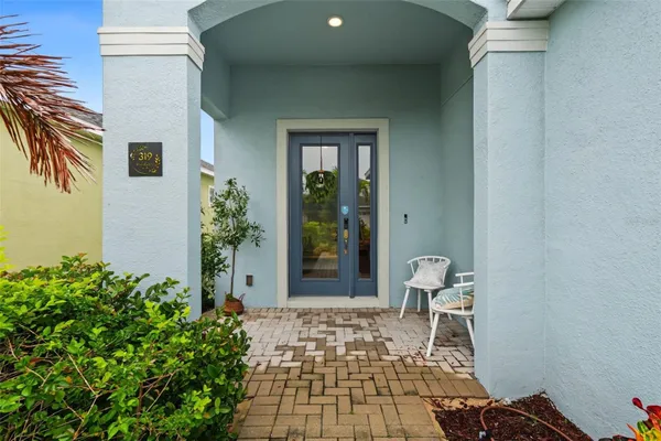 Property Slideshow image 2 of 34 | 319 shore crab way, Apollo Beach, FL, 33572