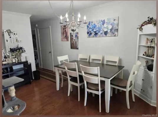 Property Slideshow image 3 of 19 | 183 kingston dr, Brookhaven, NY, 11961