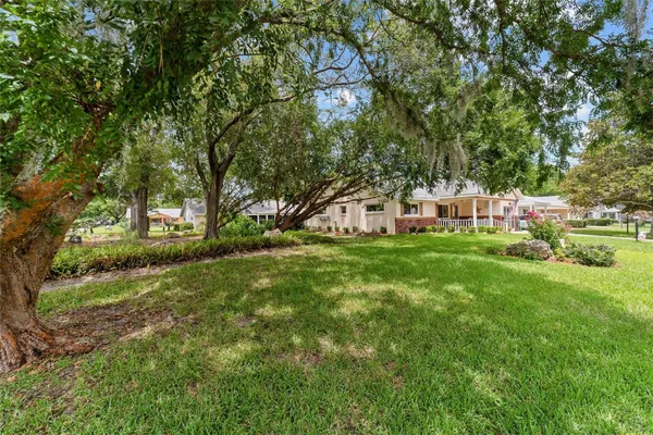 Property Slideshow image 2 of 30 | 8677 sw 95th ln a, Ocala, FL, 34481