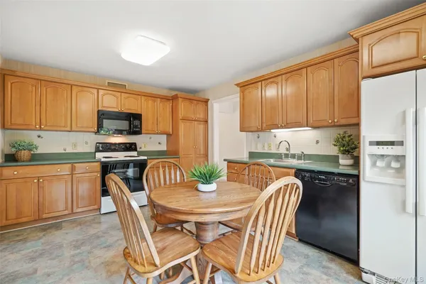 Property Slideshow image 3 of 25 | 101 heritage hills dr a, Somers, NY, 10589