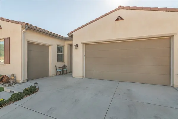 Property Slideshow image 3 of 62 | 11523 explorer ct, Corona, CA, 92883