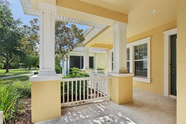 Property Slideshow image 2 of 35 | 221 sunset crest ct, Apollo Beach, FL, 33572