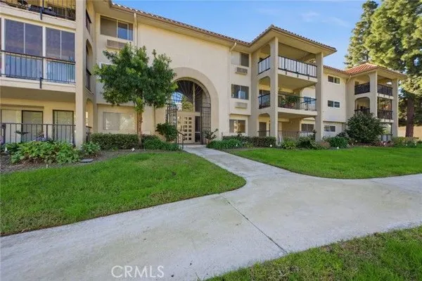 Property Slideshow image 3 of 53 | 3243 san amadeo 1f, Laguna Woods, CA, 92637