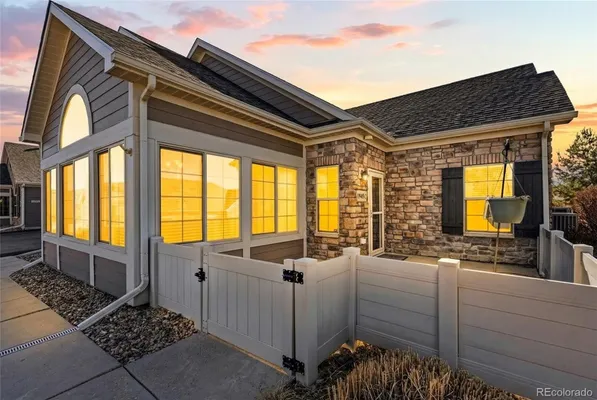 Property Slideshow image 3 of 28 | 1945 s espana ct c, Aurora, CO, 80013