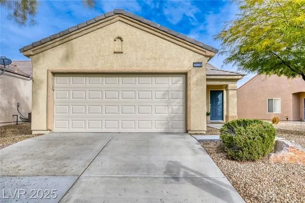 Property Slideshow image 3 of 52 | 3316 fire eye way, North Las Vegas, NV, 89084