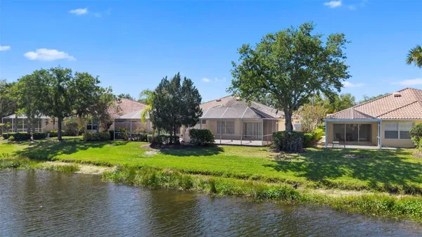 Property Slideshow image 2 of 60 | 5860 helicon pl, Sarasota, FL, 34238